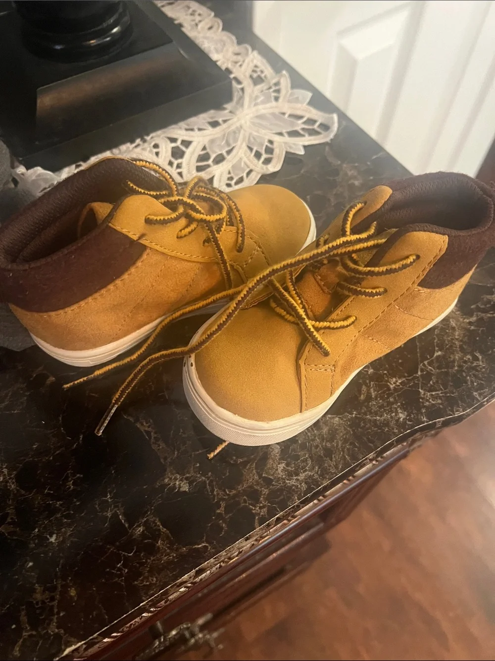 NWOT  Carter’s  High-Top Sneakers